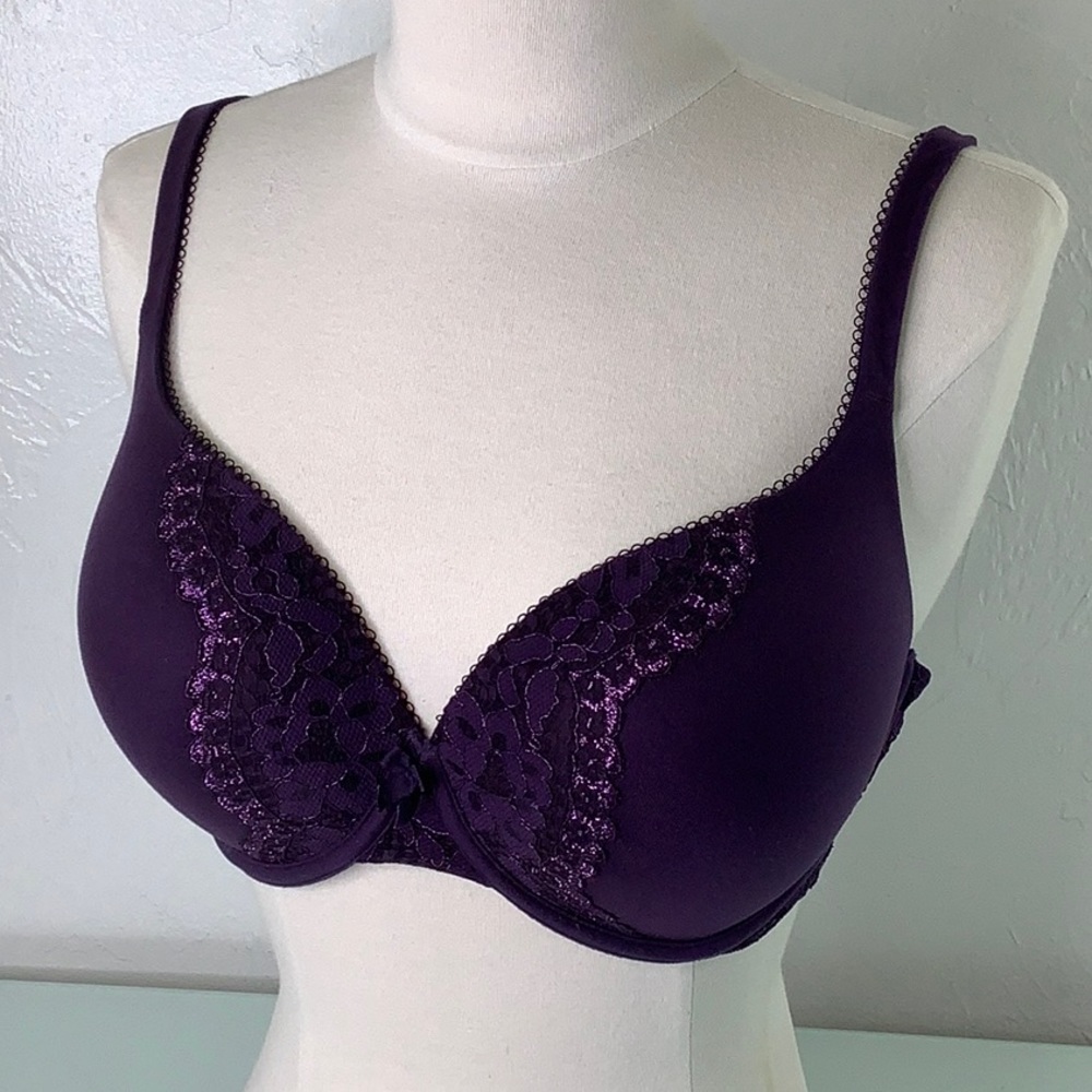 Victoria’s Secret Body by Victoria perfect shape padded wired bra size 34DD EUC